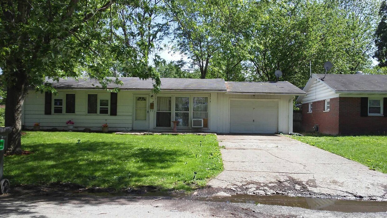7 W Adams Dr, Cahokia, IL 62206 House Rental in Cahokia, IL