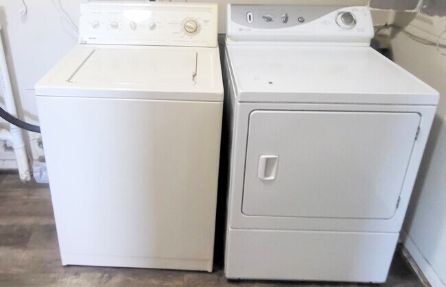 Foto del edificio - 1127 Pemberton Dr