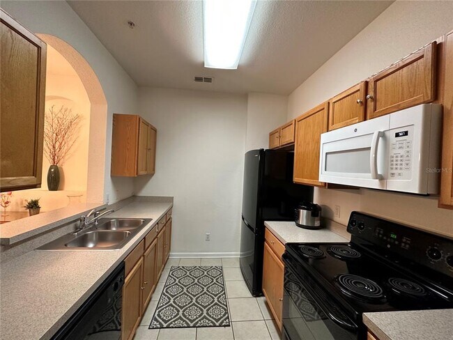 Foto del edificio - 6451 Old Park Ln