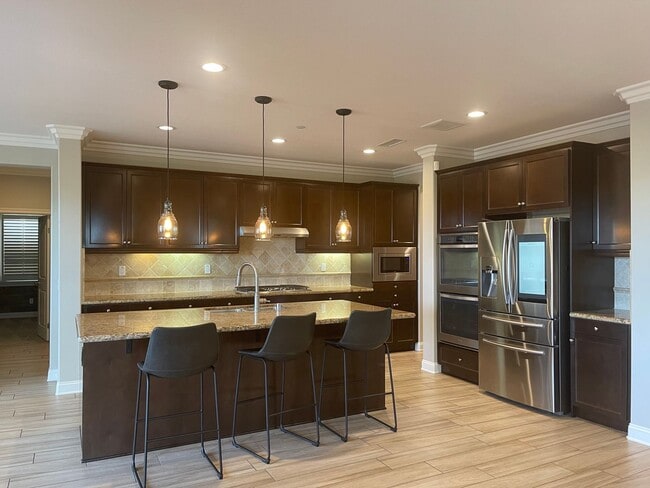 Foto del edificio - Exquisite 5-Bedroom, 3.5-Bath Home in Coveted Morgan Hill Estates