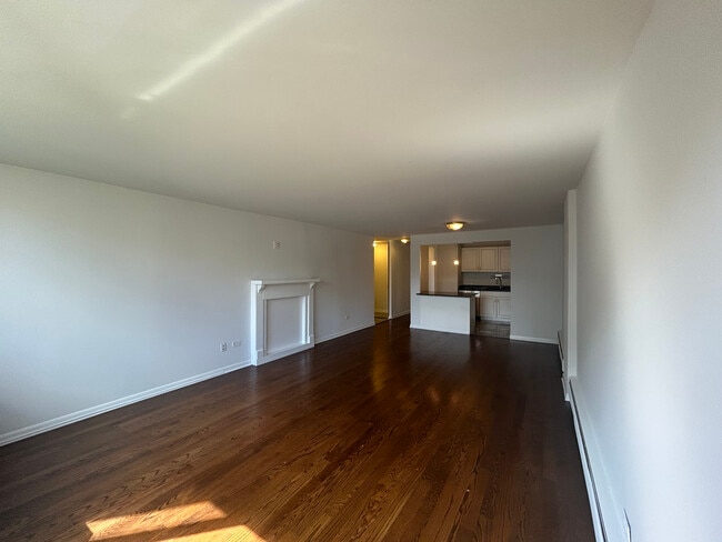 Building Photo - 1344 N Dearborn St