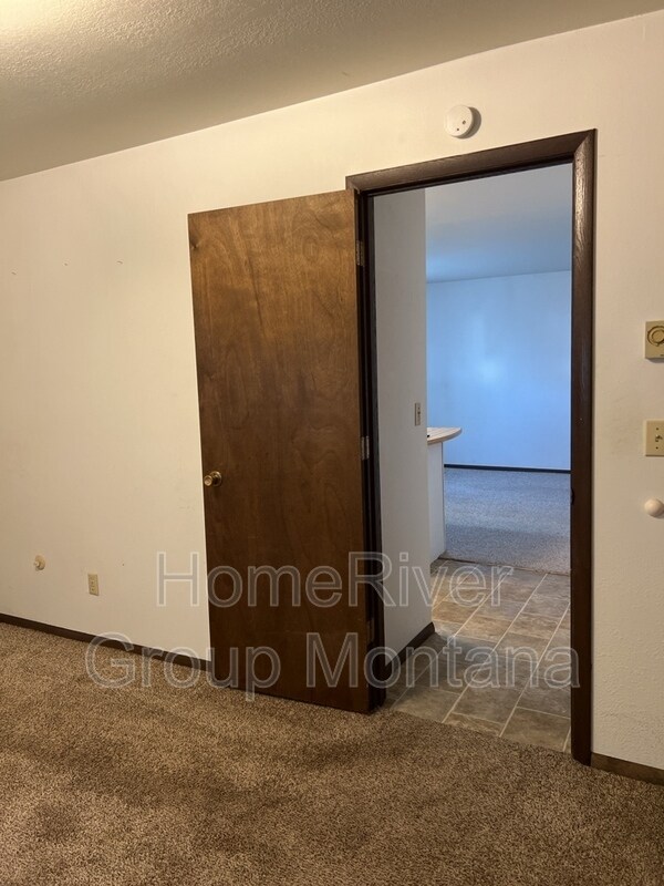 Foto del edificio - 1321 S 2nd St W