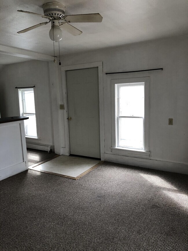 Foto del edificio - 306 E 5th St