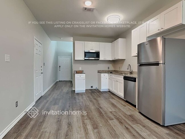 Foto del edificio - 1944 Melrose St