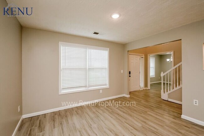 Foto del edificio - Available Now! 4 beds & 2.5 baths!