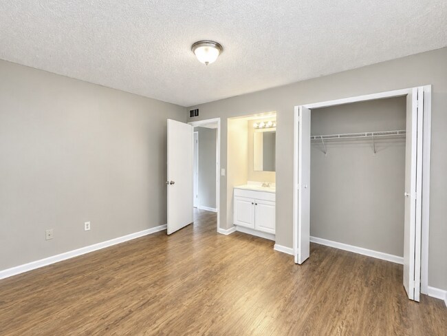 Foto del edificio - 5324 Westchase Ct