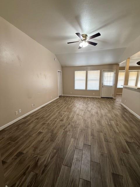 Foto del edificio - 1212 Nightshade Ln