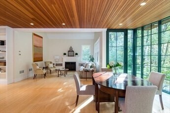 Foto del edificio - 32 Nason Hill Rd