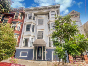 Building Photo - 481 1/2 Sanchez St