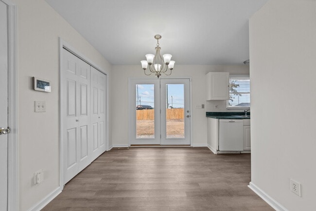 Foto del edificio - 340 Circle Dr