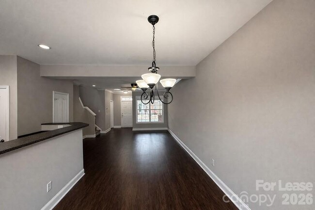 Building Photo - 116 Morning Mist Ln