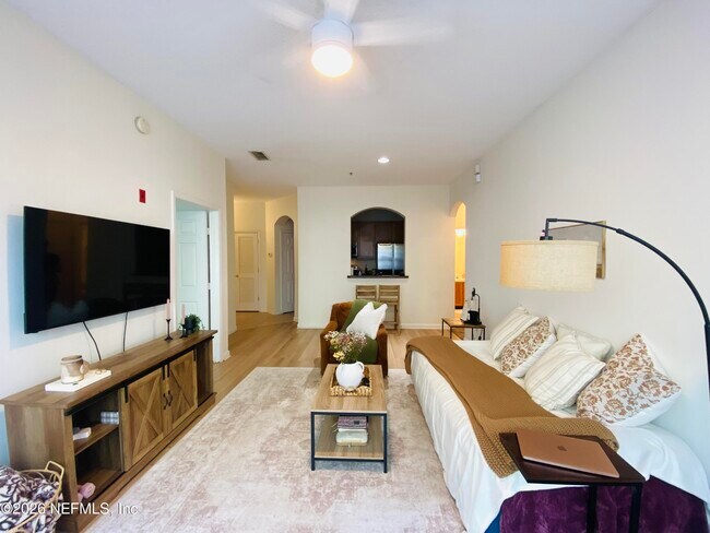 Foto del edificio - 10550 Baymeadows Rd