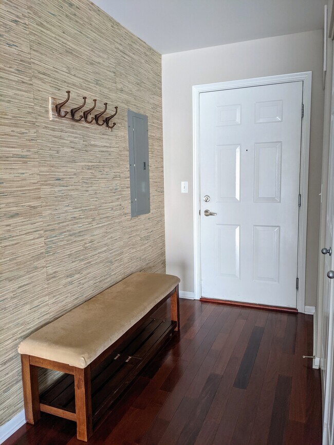 5100 W 96th St Unit 512, Oak Lawn, IL 60453 Condo for Rent in Oak Lawn, IL