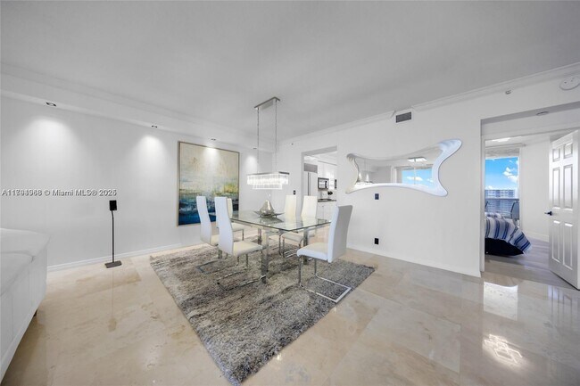 Foto del edificio - 3200 N Ocean Blvd