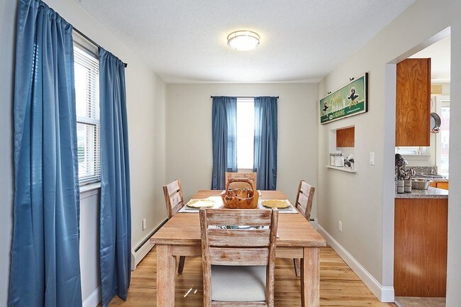 Foto del edificio - 43 Salmon Brook Drive