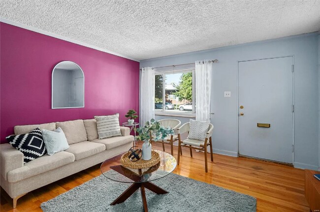 Building Photo - 5014 Fyler Ave