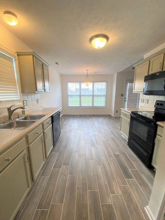 Building Photo - 376 Tennessee Walker Dr. (NO PETS)