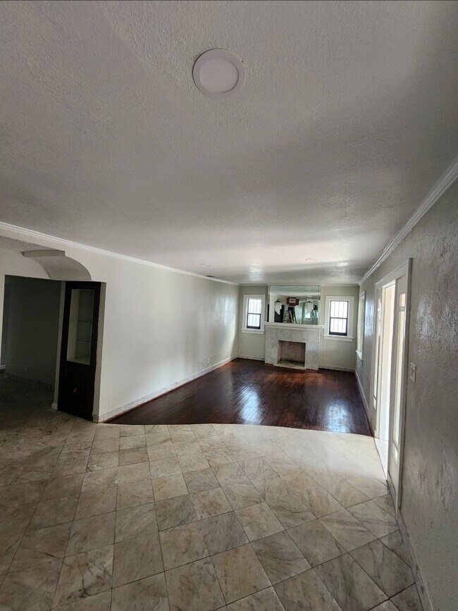 Foto del edificio - 2369 SW 17th St