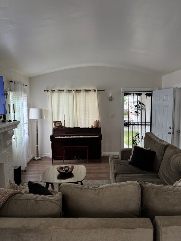 Foto del edificio - 2749 Orchard Pl