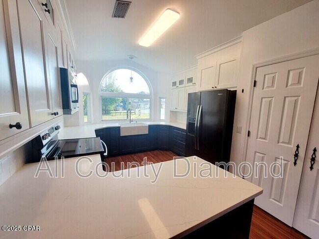 Foto del edificio - 247 Boca Shores Dr