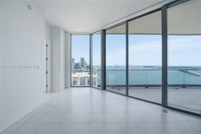 Foto del edificio - 175 SE 25th Rd