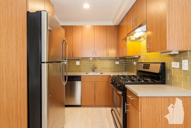 Foto del edificio - 3709 N Wilton Ave