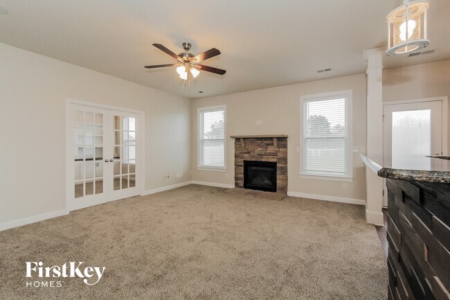 Building Photo - 162 Wellshire St