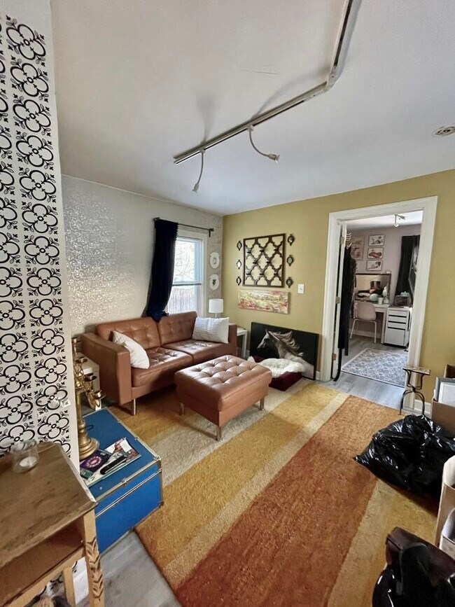 Foto del edificio - 816 E Brady St