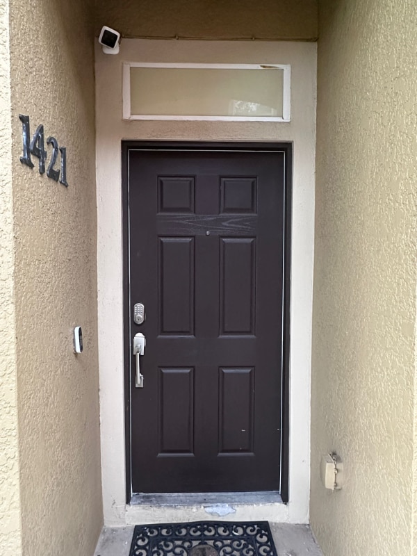 Building Photo - 1421 Pine Oak Trail