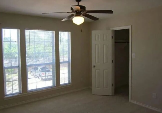 Building Photo - 1218 Welsh Ave