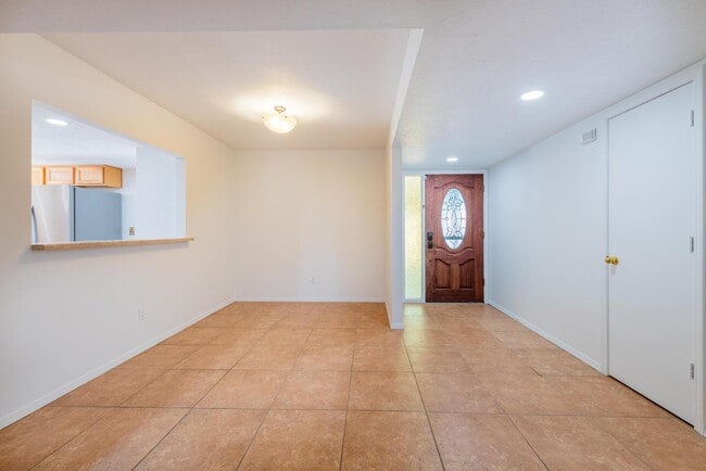 Foto del edificio - 7113 Welton Dr NE