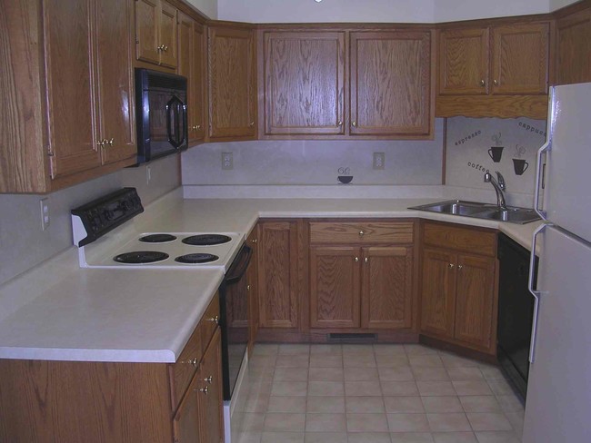 Kitchen - Warren Apartments