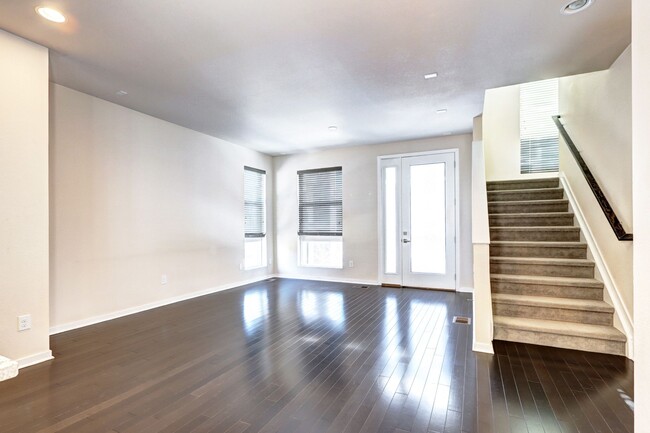 Foto del edificio - 2 bed 2.5 bath Loft in Littleton Village