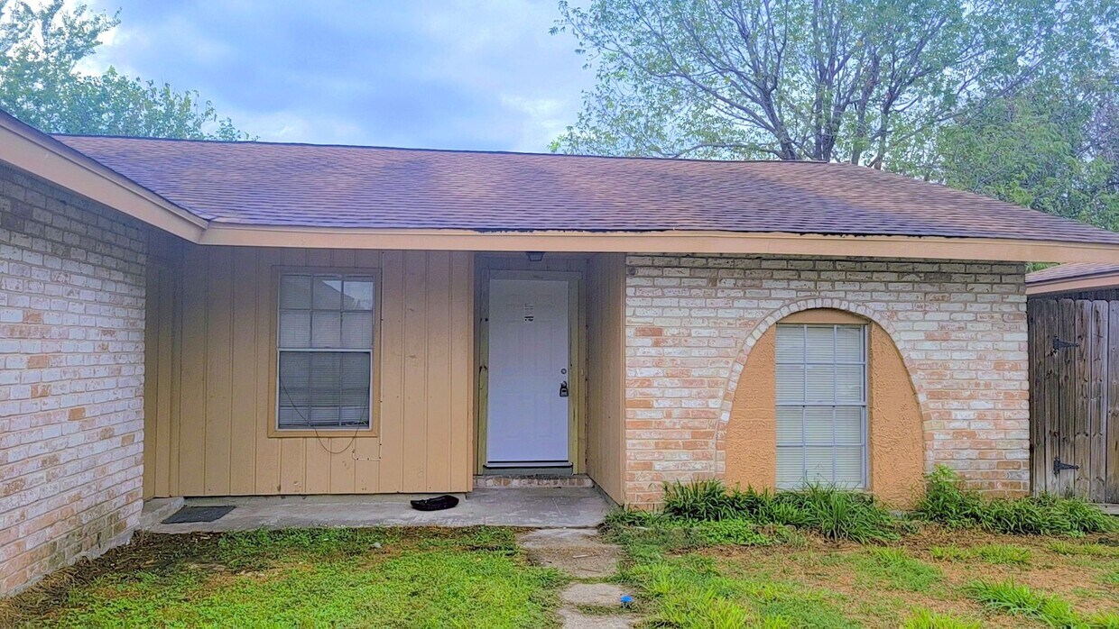 3 bd / 2 bath house - 3 bd / 2 bath house