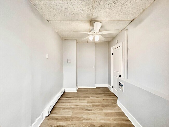 Foto del edificio - 159 Hutton St