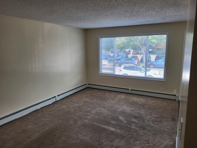 Living room - 559 9 Av SW