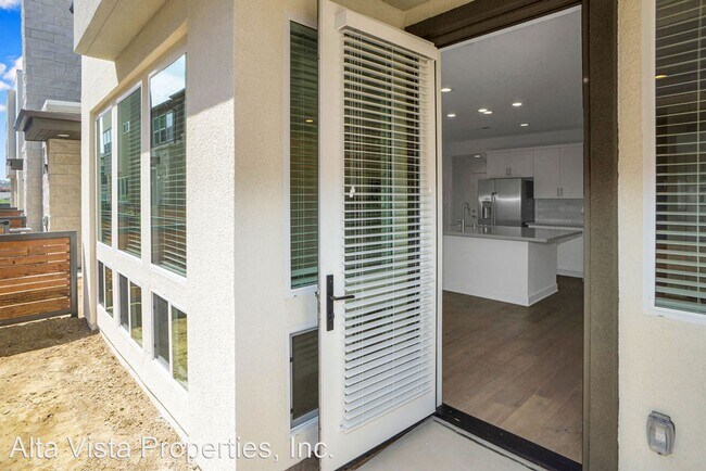 Foto del edificio - 3 br, 2.5 bath House - 10881 McCan Ct
