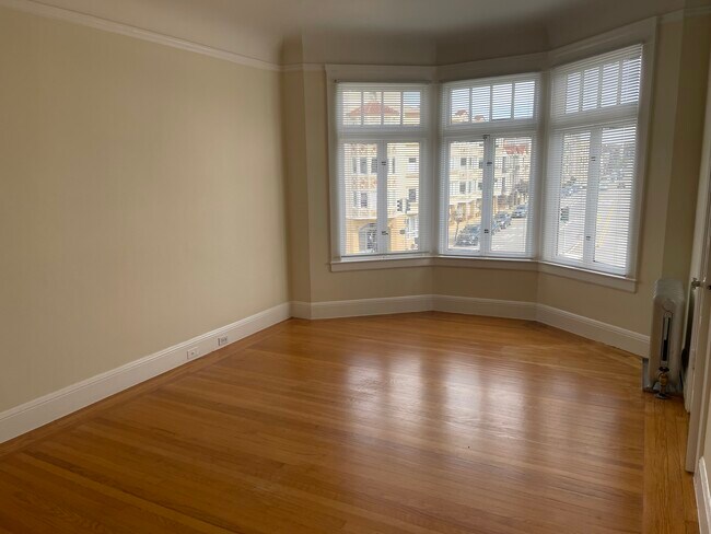 Building Photo - 3575 Fillmore St
