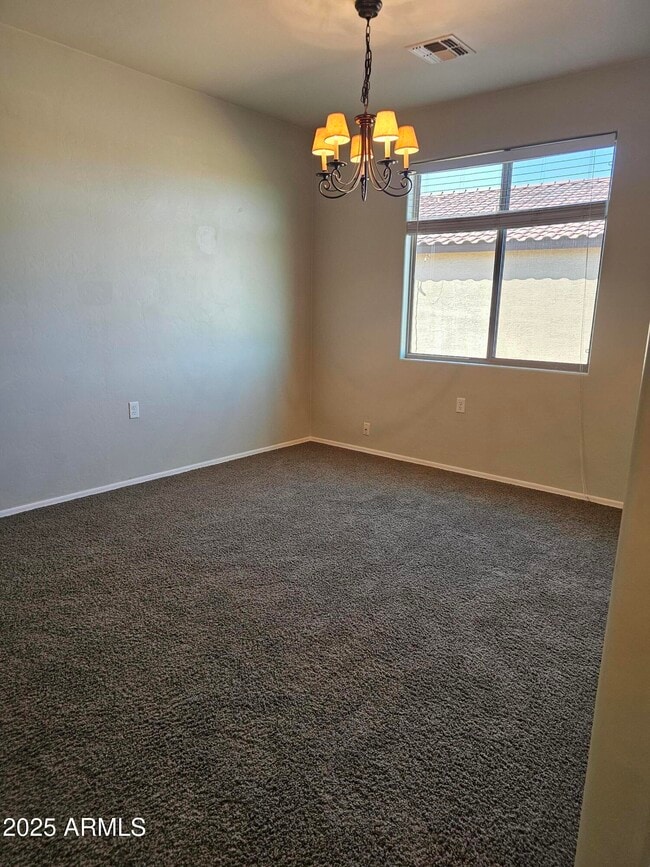 Building Photo - 1579 W Cottonwood Blfs Dr