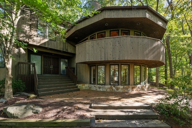 Building Photo - 36 Stoney Brook Rd