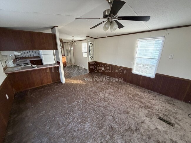 Building Photo - 116 Matts Ln