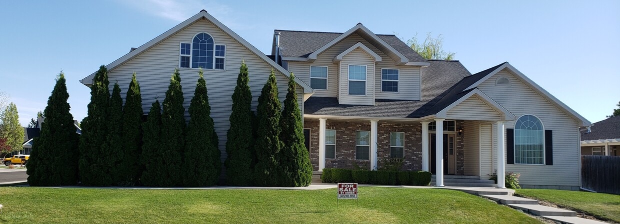 Front of Home - 2148 Candlewood Ave