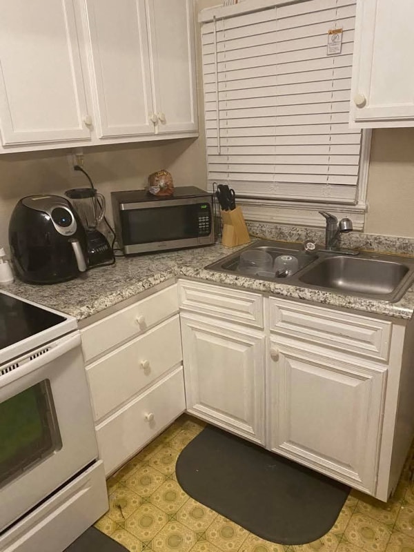 Foto del edificio - 411 E 8th Ave