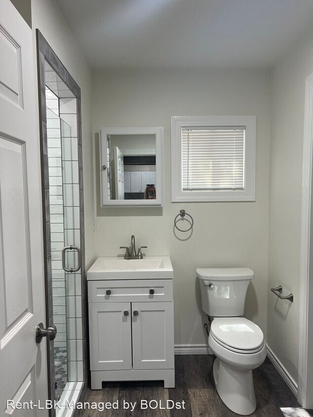 Foto del edificio - Studio, 1 bath House - 2321 Main Street Rear