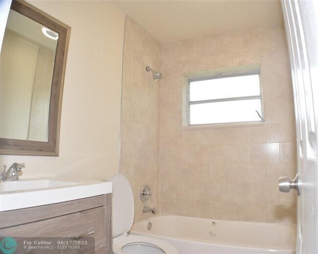 Building Photo - 1055 NW 73rd Ave