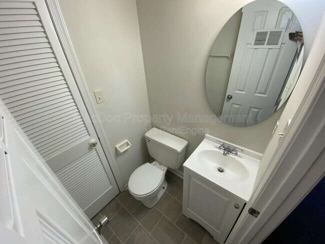 Foto del edificio - 14 Manchester Ct