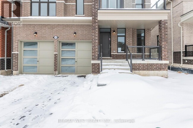Building Photo - 1418 Davis Lp