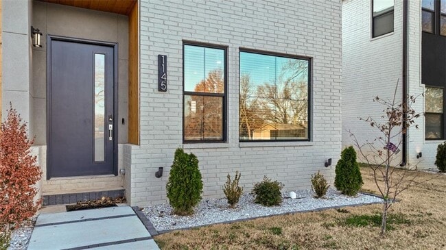 Building Photo - 1145 NE Monroe St