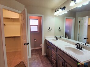 Building Photo - 5020 Sean Patrick Glen