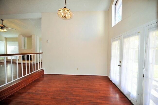 Building Photo - 2206 Greencove Ln